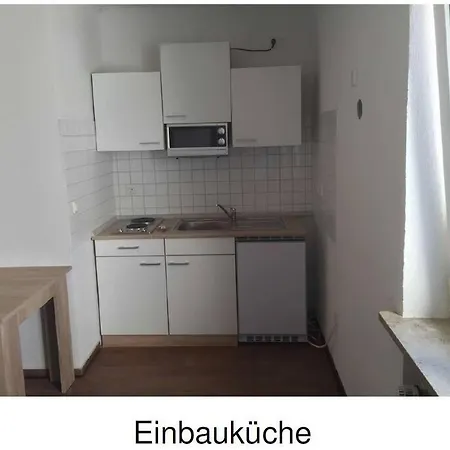 Einfache 1-zimmer In Apartament *